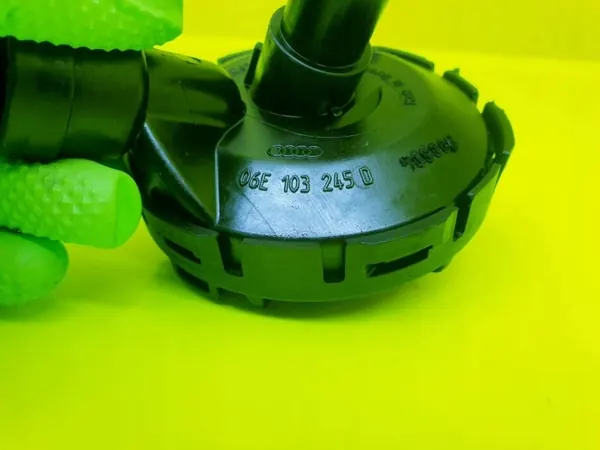 Válvula de purga de aire motor OEM 06E103245D Audi image 5