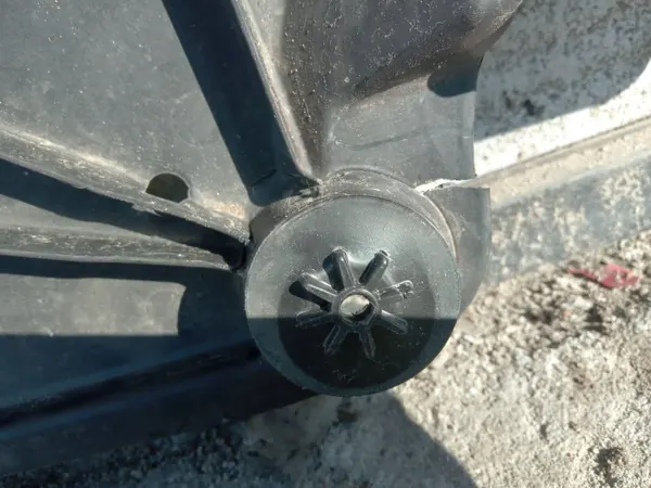 Toyota RAV4 Frontstoßstangenabdeckung OEM 5144142200 image 7