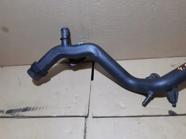 AUDI Q5 8R 3.2 FSI Vesiputki 06E121045AB image 7