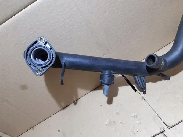 AUDI Q5 8R 3.2 FSI Vesiputki 06E121045AB image 9