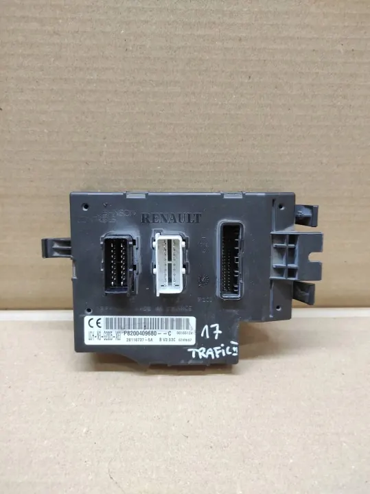 Module de commande de porte Renault Trafic OEM 8200409680 image 2