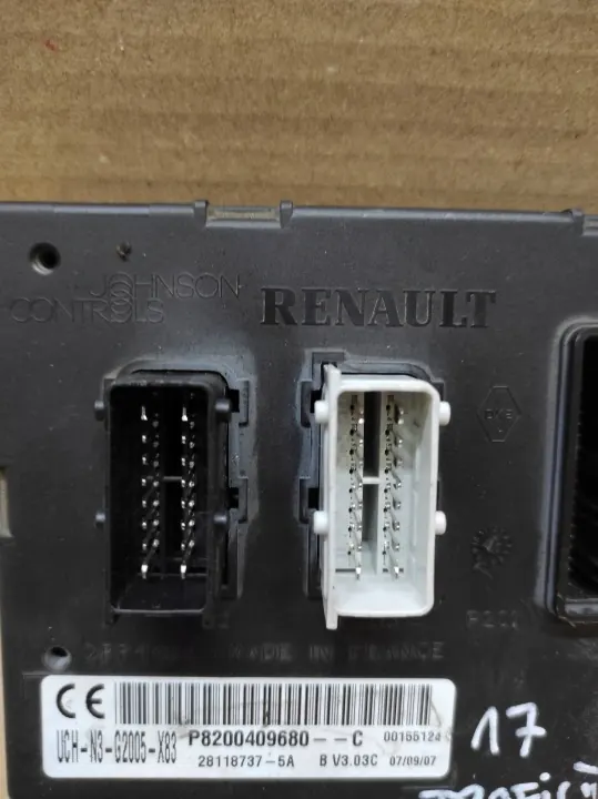Module de commande de porte Renault Trafic OEM 8200409680 image 3