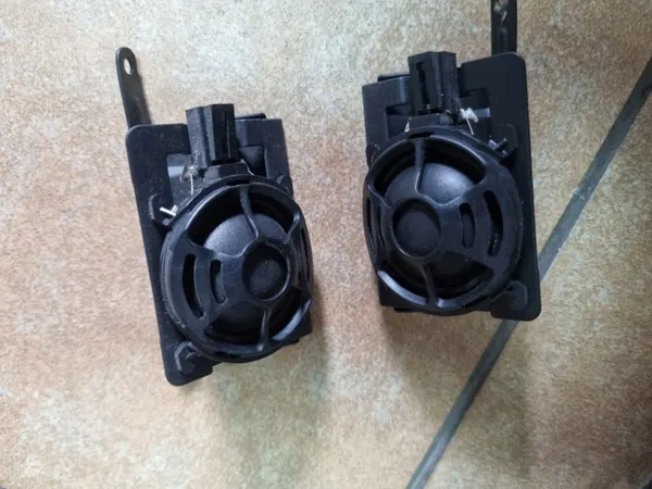 OEM 8W5035399D Vasemmalla pilarilla oleva kaiutin Audi A4 B9 image 2