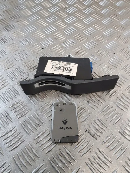 Kaartlezer Renault OE 8200224595 - Gebruikt image 2