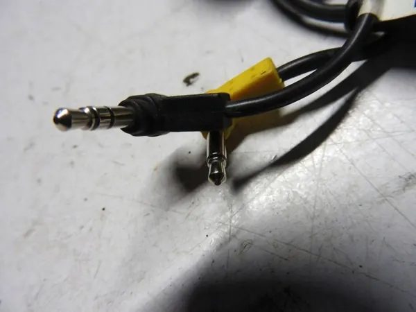 Cabo iPod USB OEM FSX7420 para Mitsubishi ASX I image 4