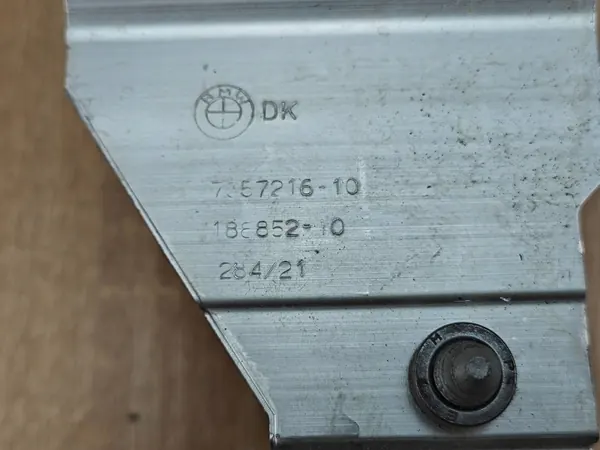Kylarfäste OEM 7357216 Fram Höger BMW image 5