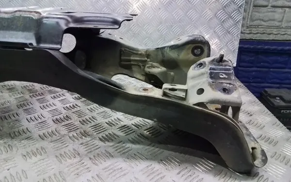 Subaru Forester SJ Frontslee Balk OEM Wrakowisko-15645- image 3