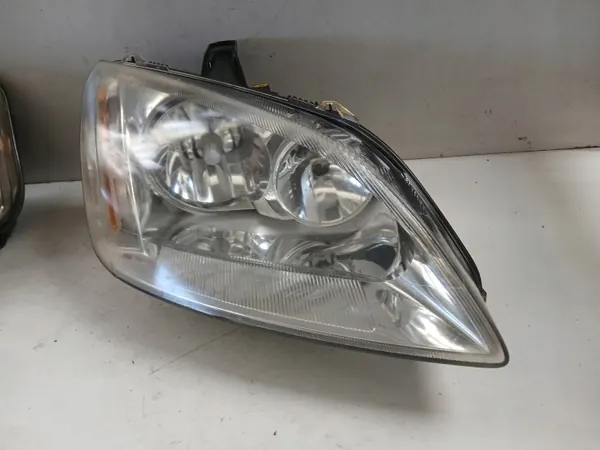 Faro Ford Focus C-MAX OEM 3M51-13005-AH Derecho image 3