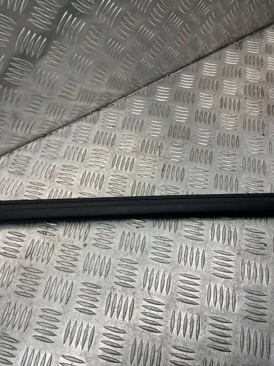 BMW OE 9451522 Dörrtätning Höger Fram image 4