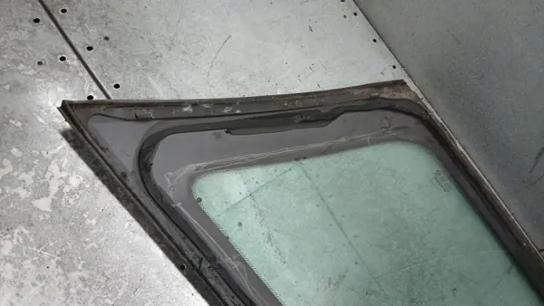 OEM VOLVOMAR-140448 linke Heckscheibe für Volvo V50 image 4