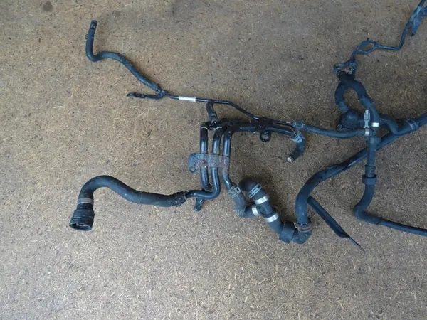 A3 8V GOLF VII LEON III 2.0 TDI Vesiputket 5Q0122073AE image 2