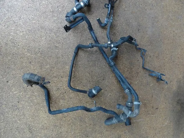 A3 8V GOLF VII LEON III 2.0 TDI Vesiputket 5Q0122073AE image 3