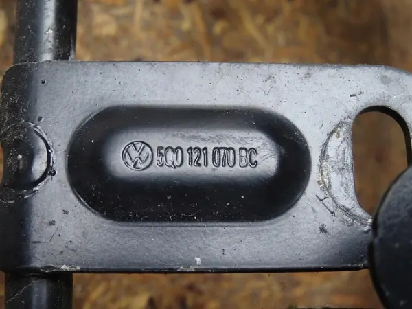 A3 8V GOLF VII LEON III 2.0 TDI Vesiputket 5Q0122073AE image 8