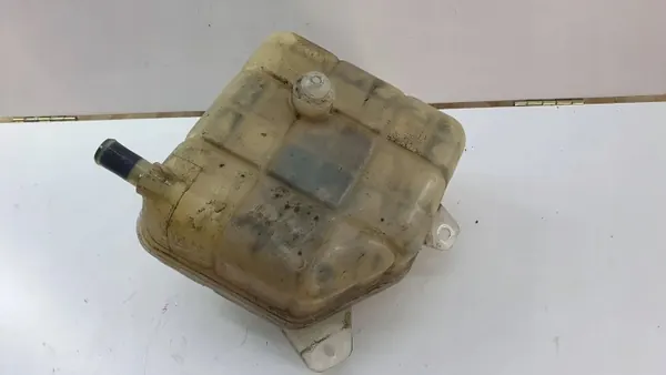 SsangYong Kühlmittelbehälter OEM 21610-34001 image 3