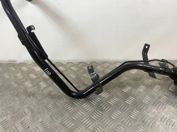 Pescoço de enchimento Nissan 370Z OEM 6T88 - Usado image 8