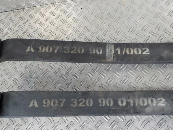 Ressort à lames arrière OEM A9073209001 Mercedes Sprinter image 4