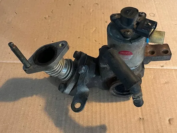 Soupape EGR OEM 8973667830 pour Renault Espace IV, Opel Vectra C image 2