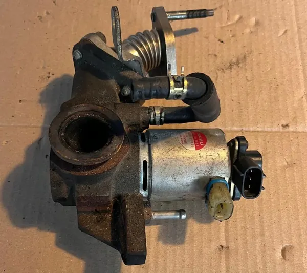 Soupape EGR OEM 8973667830 pour Renault Espace IV, Opel Vectra C image 3