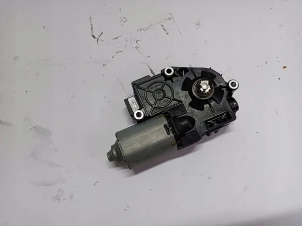 BMW Kattoikkumoottori OEM 7193398 7-sarja F01/F02 image 4