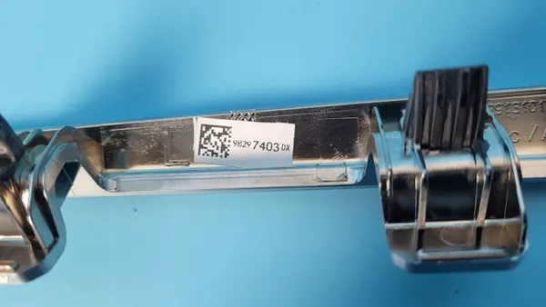 OEM 39176079 Grillesiering Opel Corsa F 23r image 10