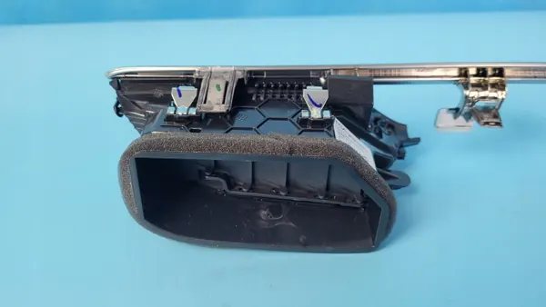 OEM 39176079 Grillesiering Opel Corsa F 23r image 7
