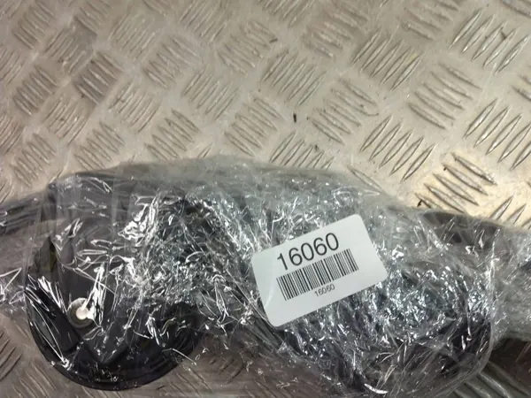 Válvula ventilação tanque BMW OEM 7447496 - Usado image 8