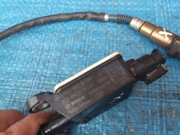 Mercedes Lambda NOx Sensor OEM A0009058709 image 3