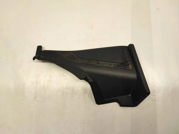 Moldura Farol Traseiro Esquerdo Ford Mustang VI PR3B13A580A image 4