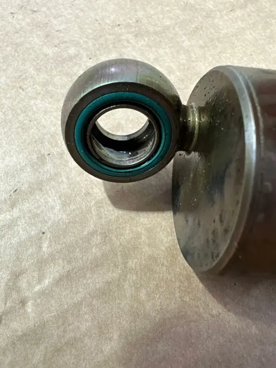Válvula de bomba Mercedes OEM 2203202472 Clase S W220 image 3