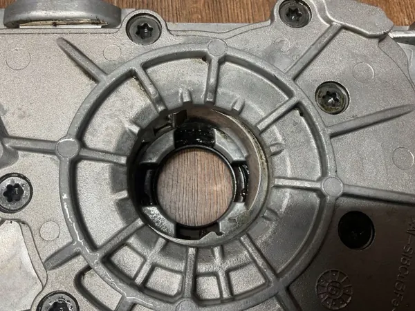 Pompe à huile d'occasion OEM 6H4Q-6600-DE Land Rover image 10