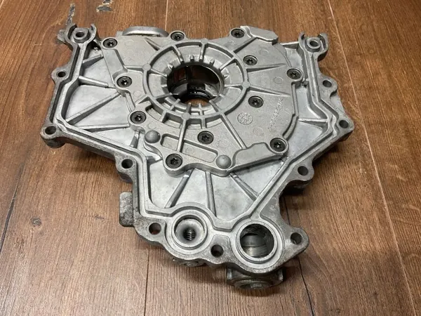 Pompe à huile d'occasion OEM 6H4Q-6600-DE Land Rover image 9