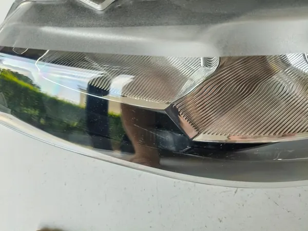 Farol esquerdo Skoda Rapid 5JA 12- Xenon image 3