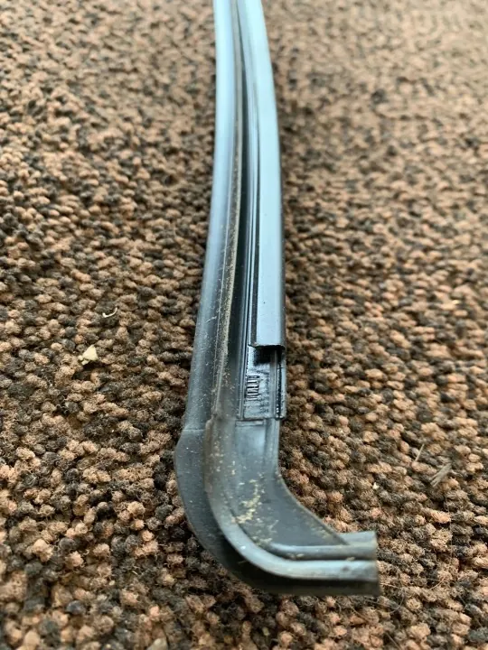 Junta de ventana coupé BMW 1 E81/E87 OEM 7163641 image 4