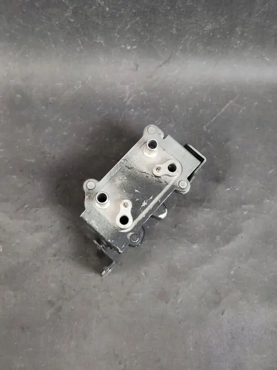 Radiateur Capteur Soupape Mercedes AMG GT R190 C190 W197 W463 A1975000800 image 3