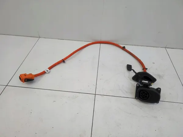 Laddningsuttag OEM 4KL971106A 4KE915950C Audi Q8 E-Tron image 2