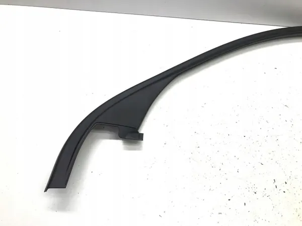 Cadre de vitre porte avant droit BMW X1 U11 2023 OEM image 3