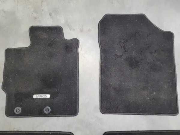 Jeu de Balais d'Essuie-Glace OEM AUST132227 Toyota Yaris III image 3