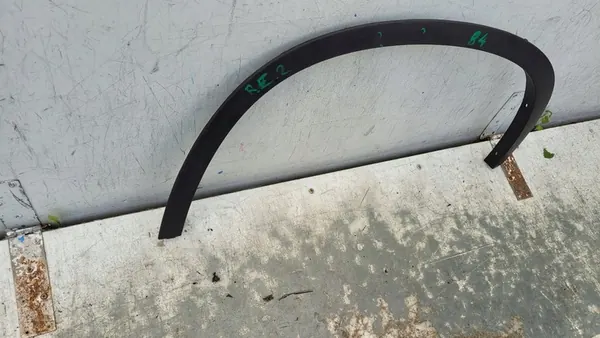 BMW X1 E84 Etu oikea lokasuojan lista image 2