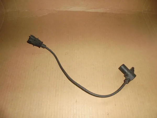 Sensor posición cigüeñal Kia OEM 39180-2A200 image 2