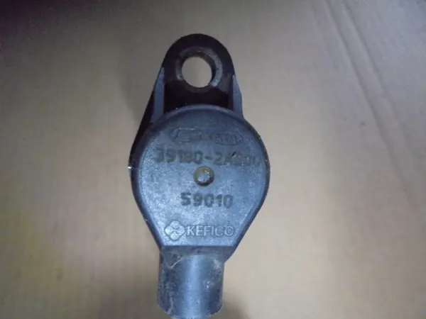 Sensor posición cigüeñal Kia OEM 39180-2A200 image 3