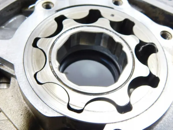 Öljypumppu OEM 12992379 Opel 1.8 16V Z18XER image 10