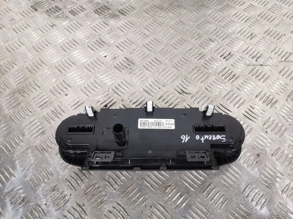Panel climatización Kia OEM FBZ3862 - Usado image 4