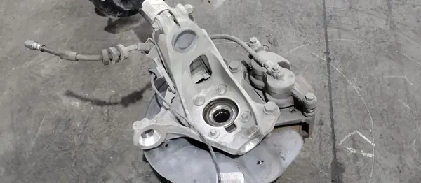 Snodo di sterzo sinistro ammortizzatore Mercedes CLA W118 1.3 ibrido A2473320100 image 6