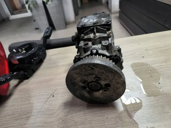 Bomba inyección Audi A4 B6/B7 2.5 TDi OEM 0470506038 image 4