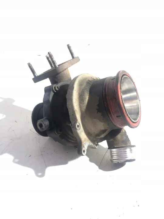 Turbo OEM 31331331 para Volvo V60 2.0 D3 - Usado image 2