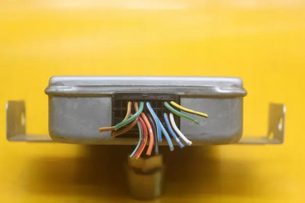 Cruise control module OEM XF529F812AE Nissan Quest image 3