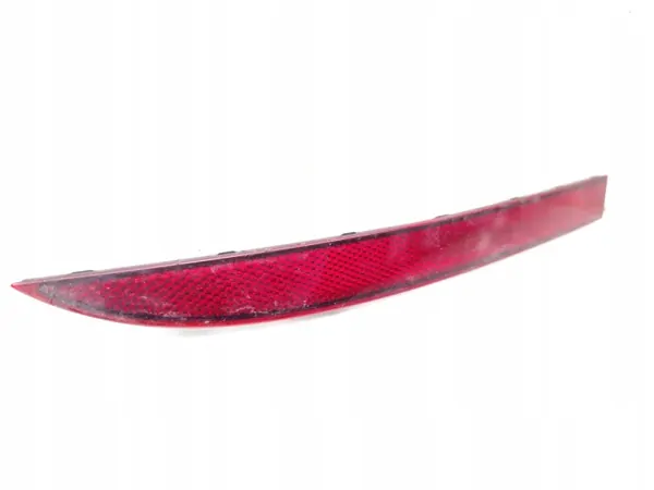 Porsche Taycan bakreflektor OEM 9J1945104 - Begagnad image 10