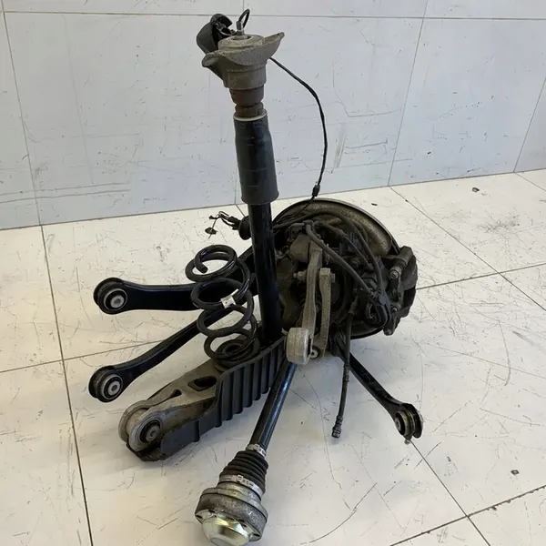 Assemblaggio giunto posteriore sinistro Audi A5 3.0 TDI 2019 OEM image 7