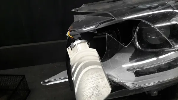 Farol esquerdo Xenon LED VW T5 T6 OEM 7E5941017B image 2