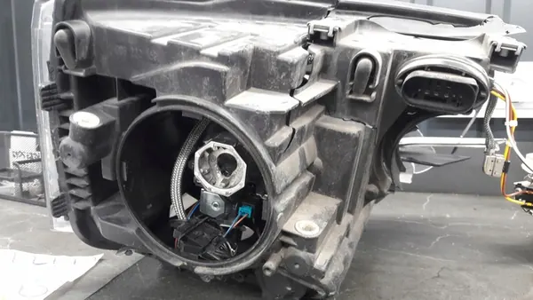 Farol esquerdo Xenon LED VW T5 T6 OEM 7E5941017B image 6